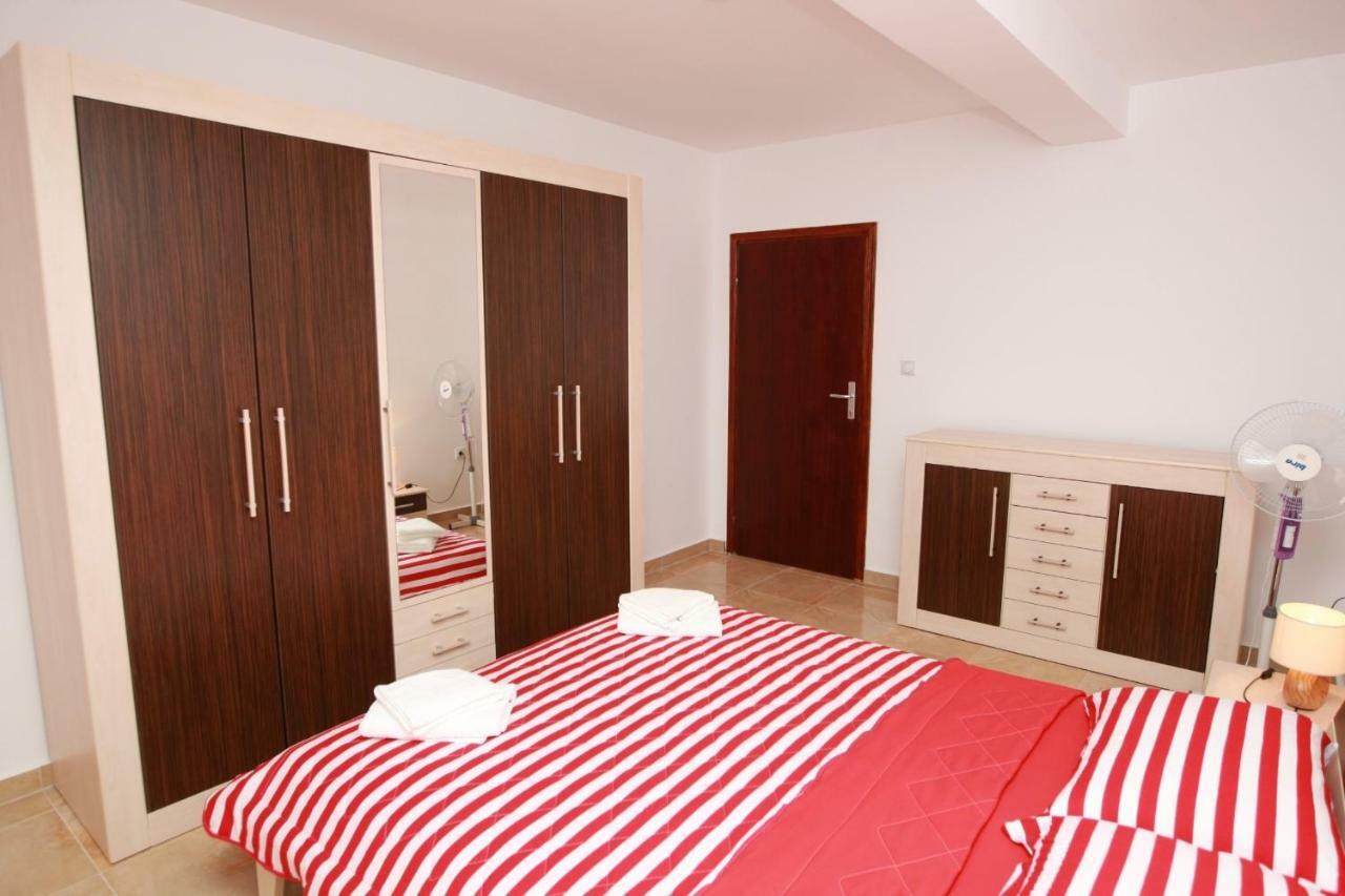 Vila Djordje Apartment Свети Стефан Екстериор снимка